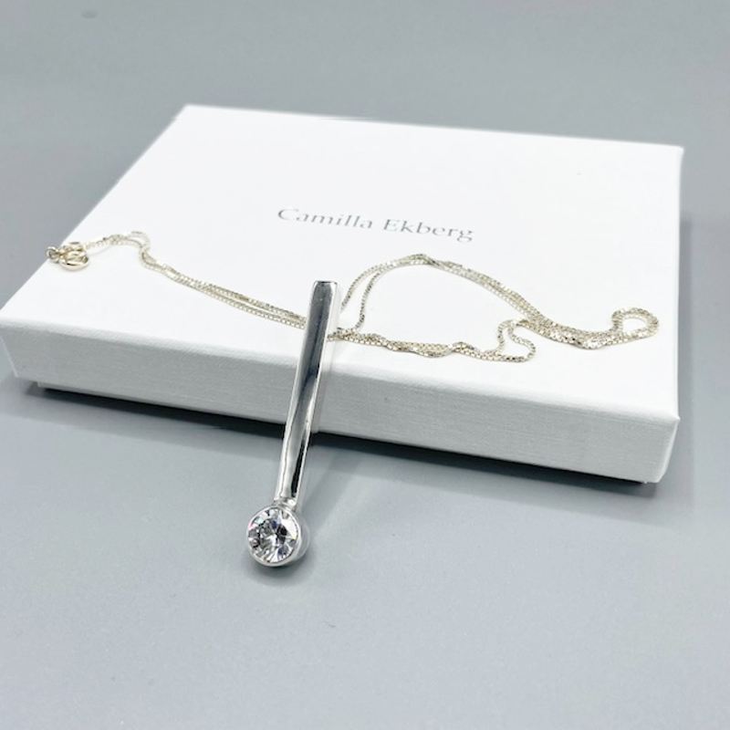 maffig silverstav med stor zirkoniasten