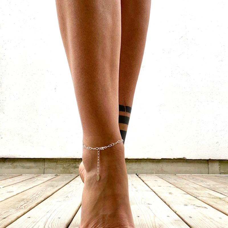 tunn vristlänk i oval silverkedja (3,5 mm) med stämpelplatta