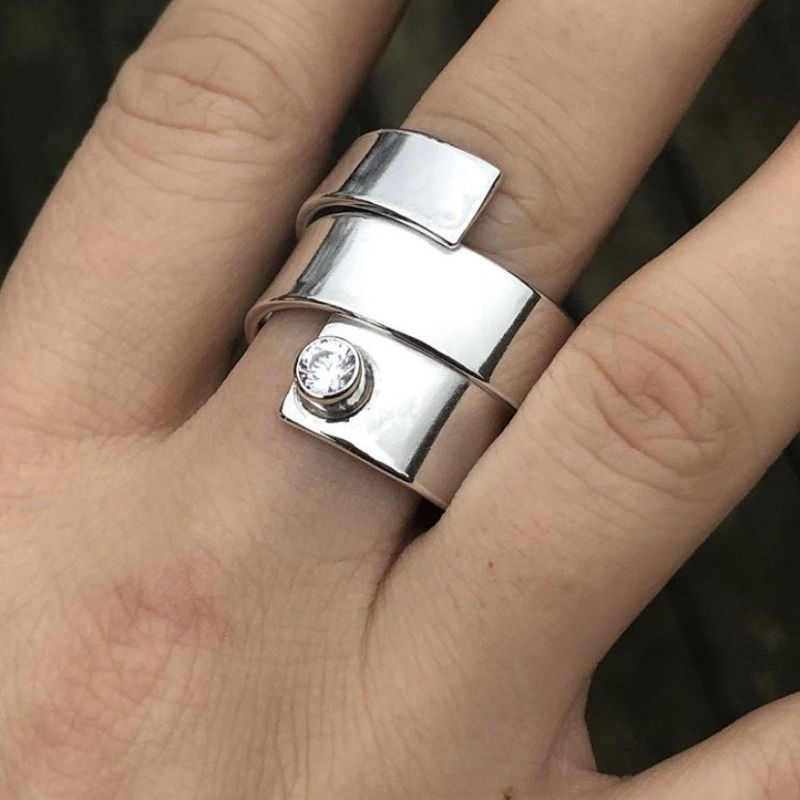 Silverring omlott med vit cubisk zirkonasten
