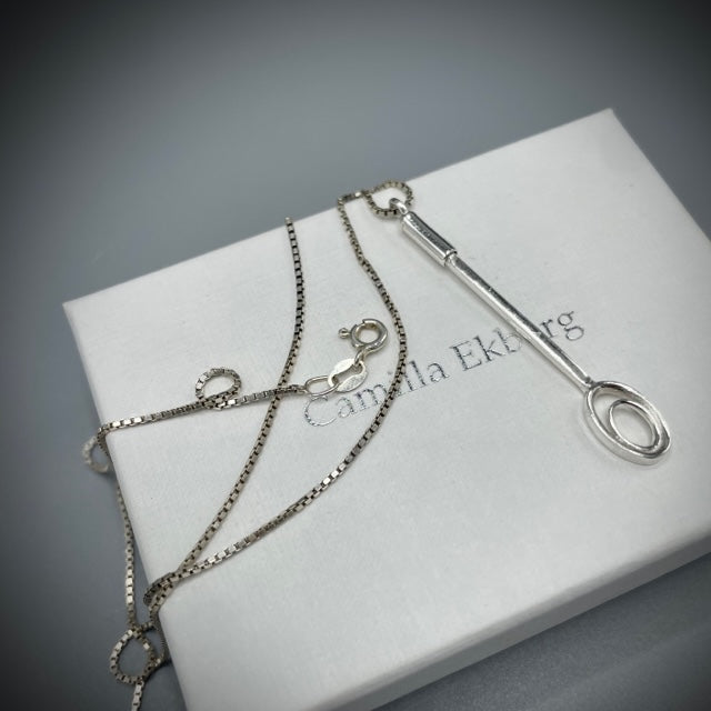 stilrent silverhalsband - Elipse