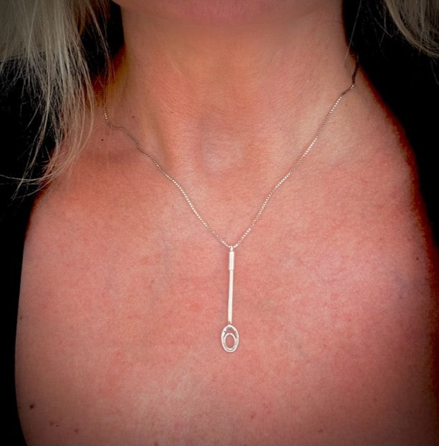 stilrent silverhalsband - Elipse