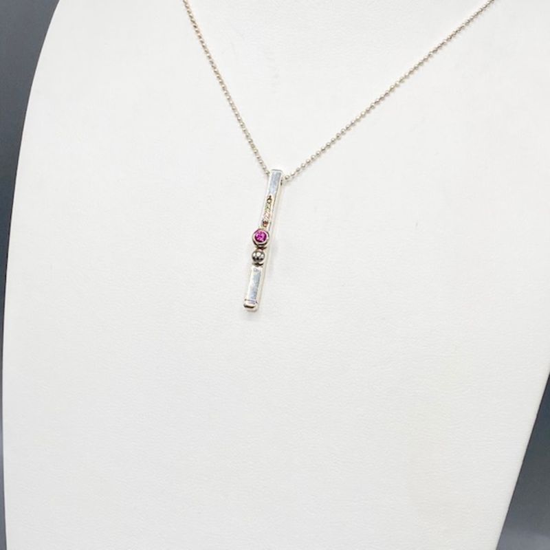Silverhalsband totem - cerise/silverkula
