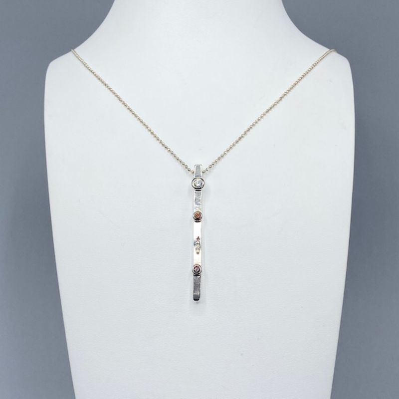 Silverhalsband totem cognacbrun/vit