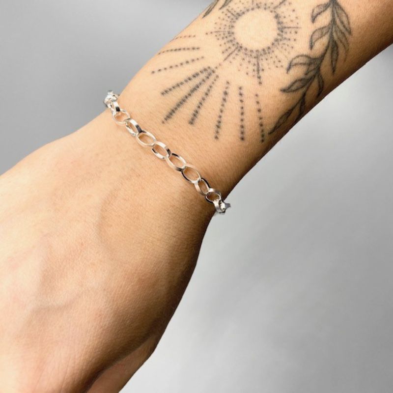 Silverarmband i ärtlänk