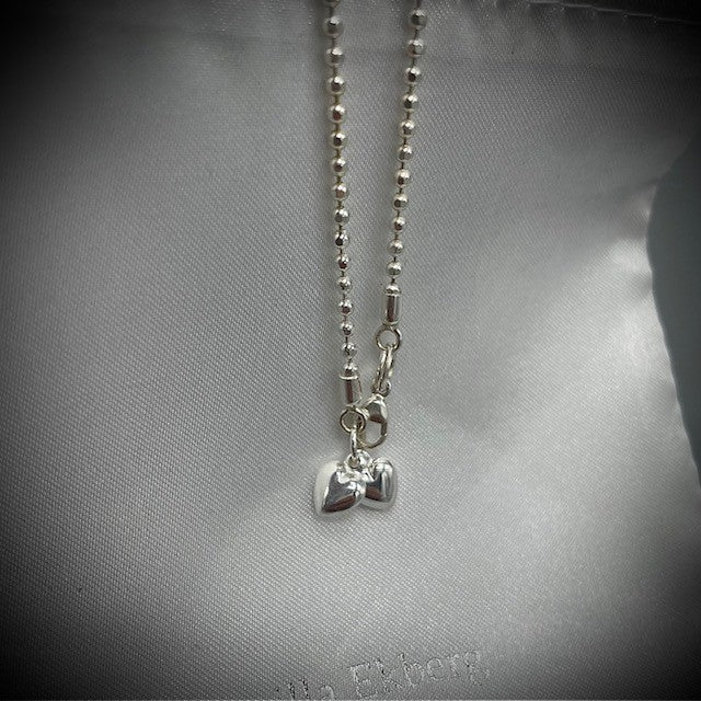 Facetterad kulkedja med silverhjärtan
