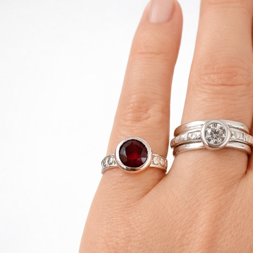 Stressring med äkta zirkoniasten