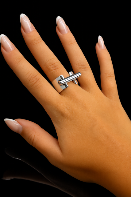 Axelring med Vita Stenar