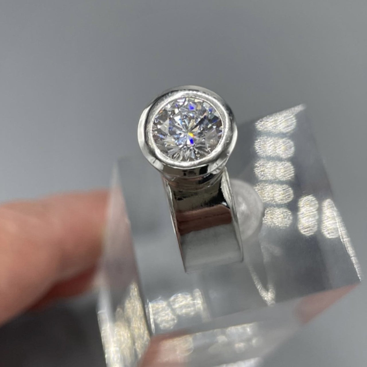 Ståtlig silverring med kubisk zirkonia (STOR)