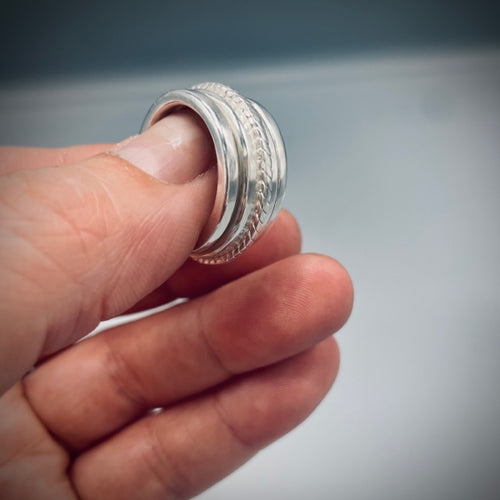 Fidgetspinner Silverring – Handgjord Antistressring i Sterlingsilver