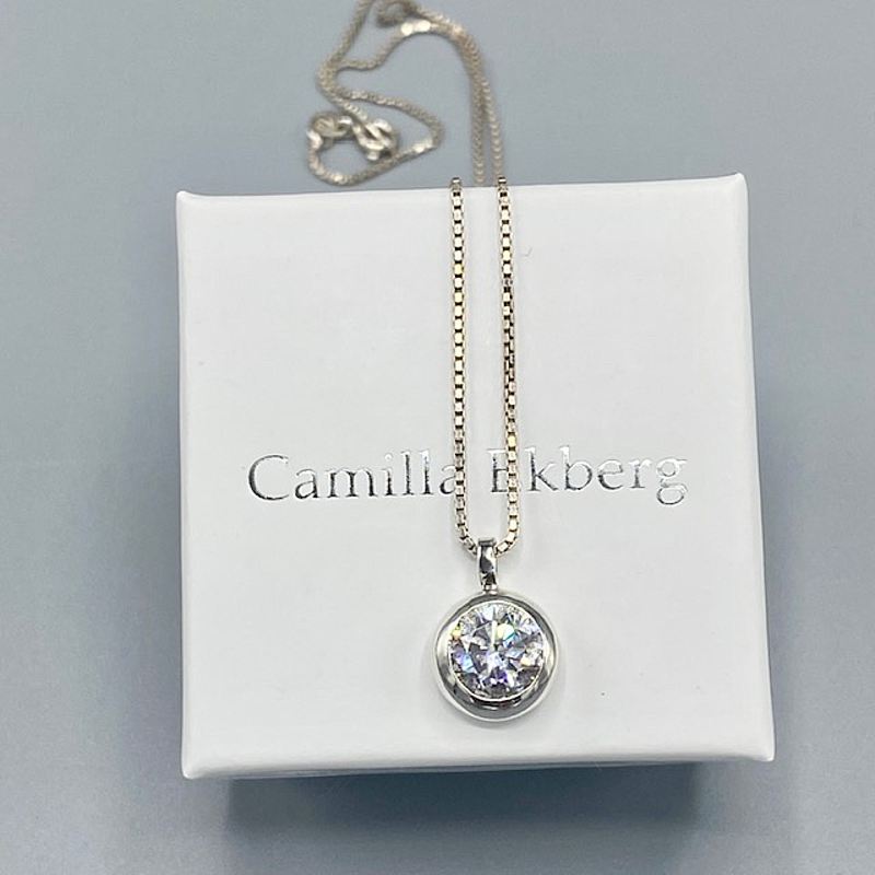 smyckeset med äkta zirconiastenar